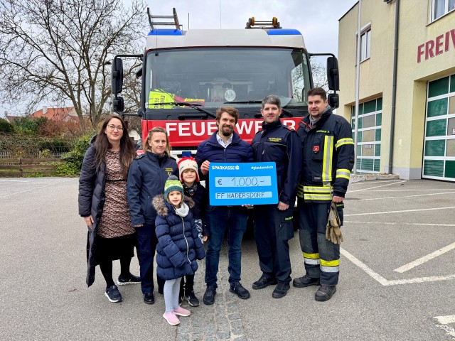 Spendenübergabe Feuerwehr Hadersdorf